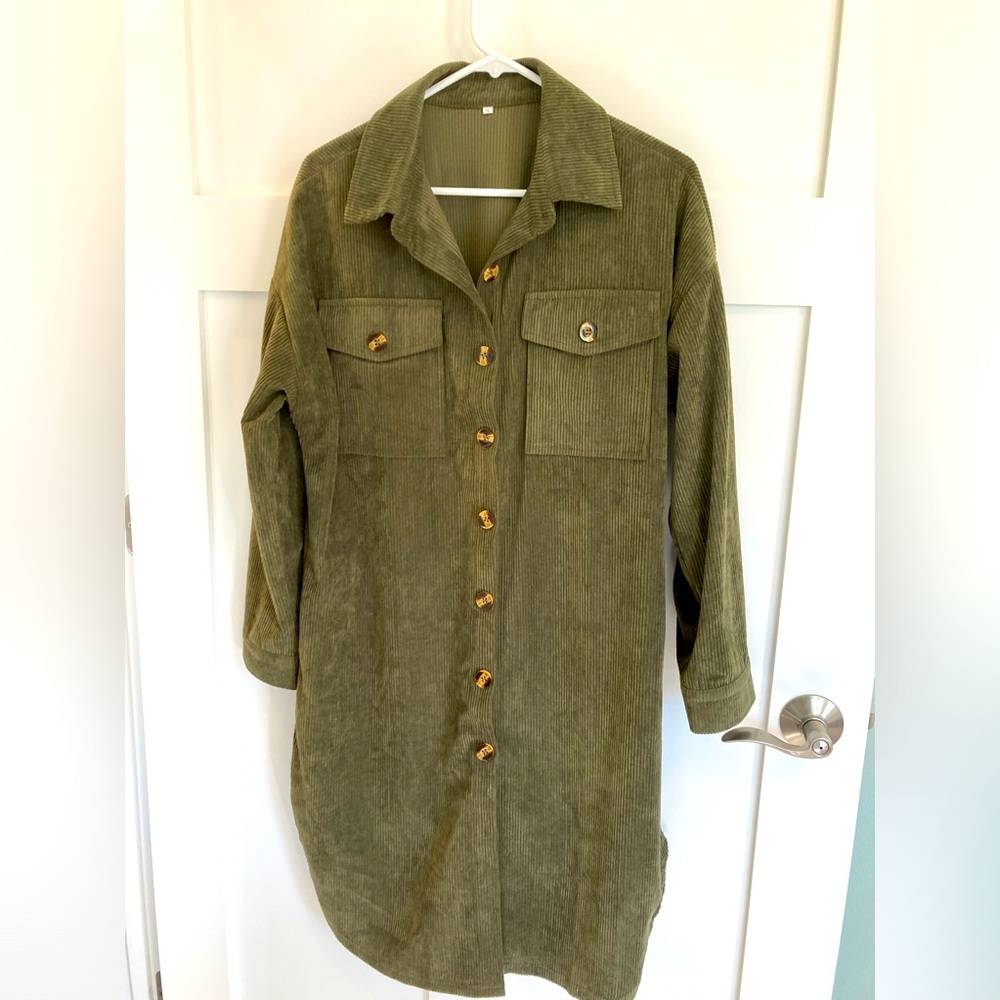 Long wide-wale corduroy shirt.
